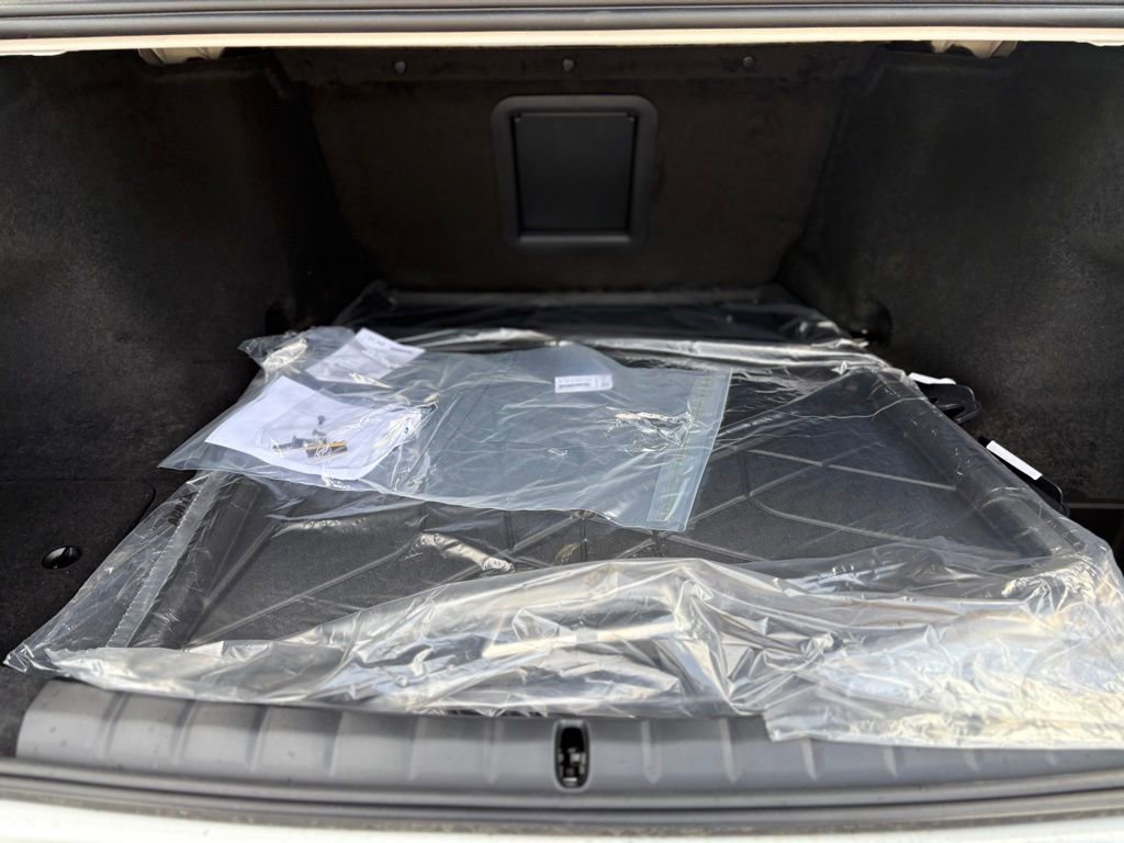 Certified 2025 BMW 760i xDrive w/ Executive Package image 26