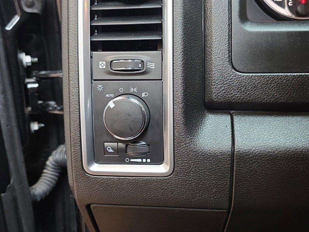 Used 2021 RAM 1500 Classic Warlock image 23