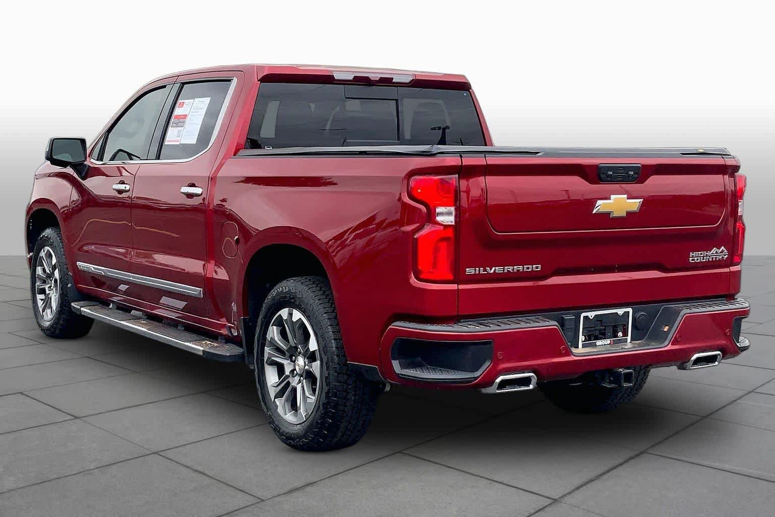 Used 2024 Chevrolet Silverado 1500 High Country w/ Z71 Off-Road Package AWD/4WD image 12