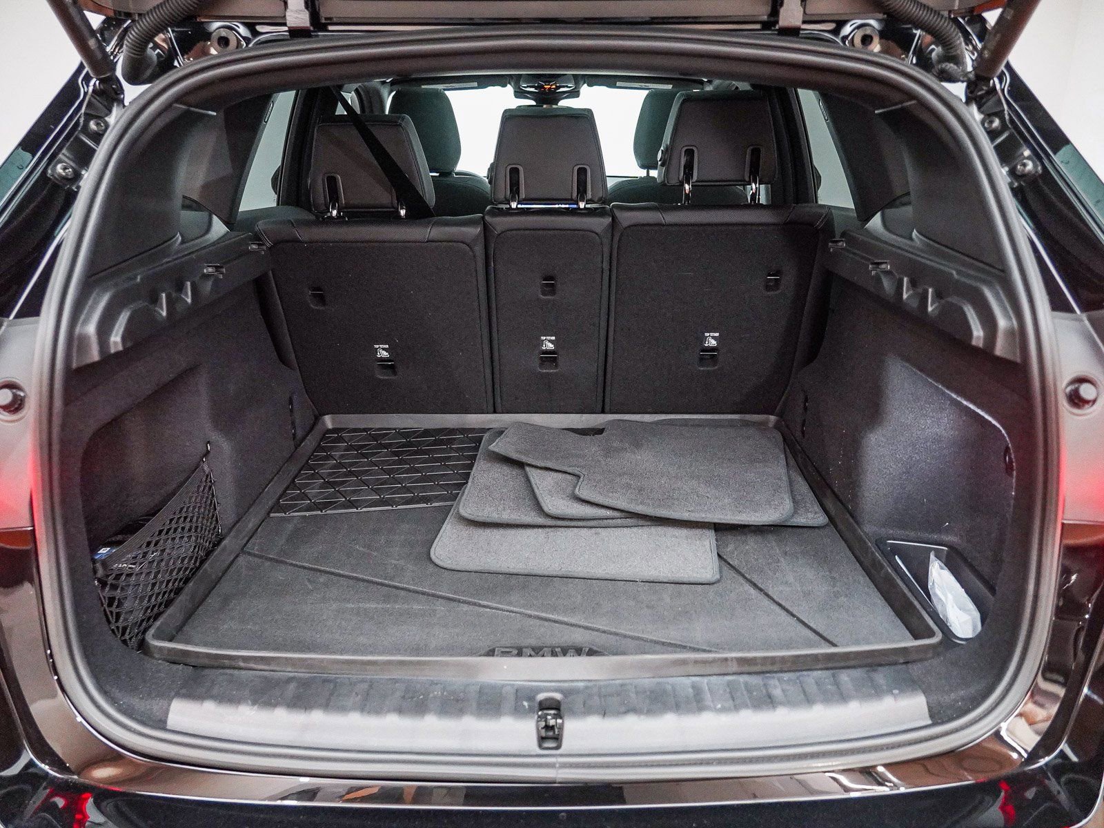 Used 2025 BMW X1 xDrive28i w/ Premium Package image 27