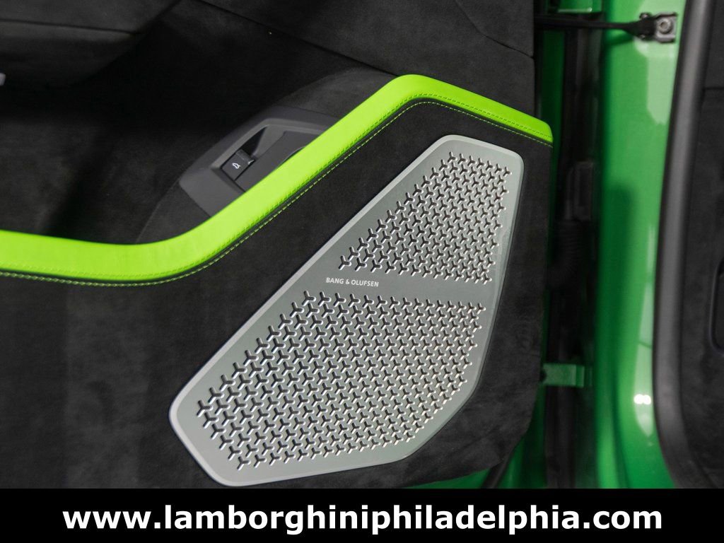 Used 2024 Lamborghini Urus Performante image 16