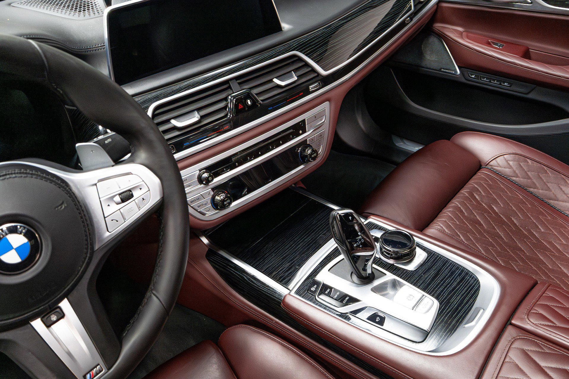 Used 2020 BMW 750i xDrive w/ Executive Package image 58