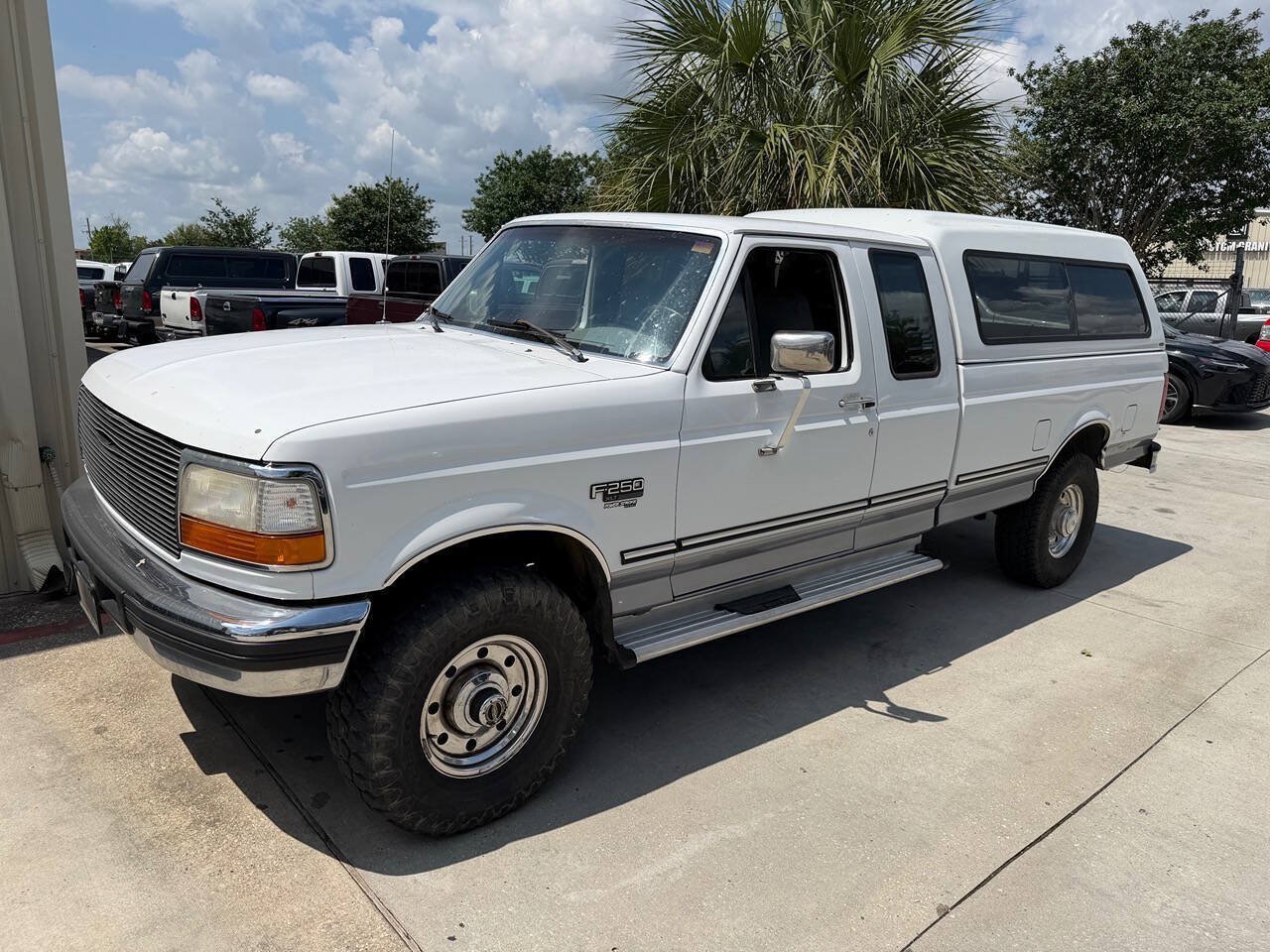Used 1996 Ford F250 4x4 SuperCab image 1