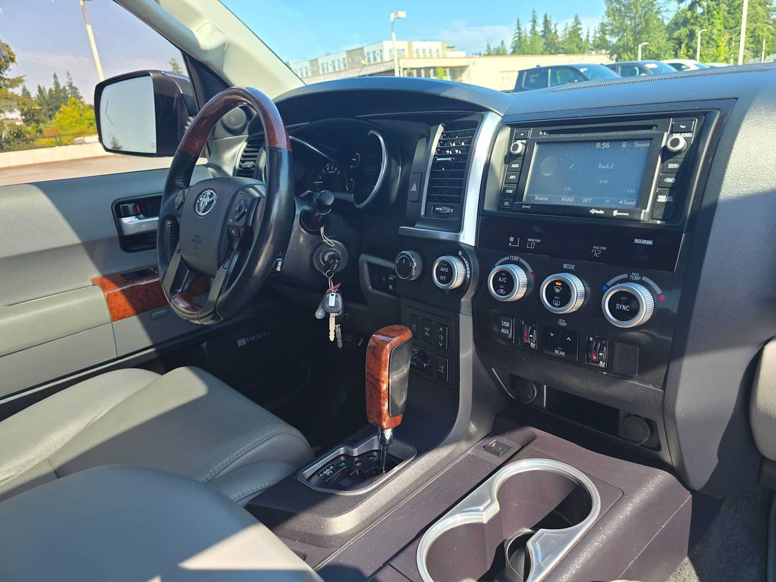Used 2018 Toyota Sequoia Platinum AWD/4WD image 10