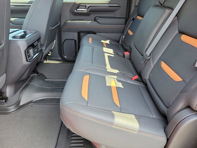 Used 2024 GMC Sierra 1500 AT4 w/ Technology Package image 15