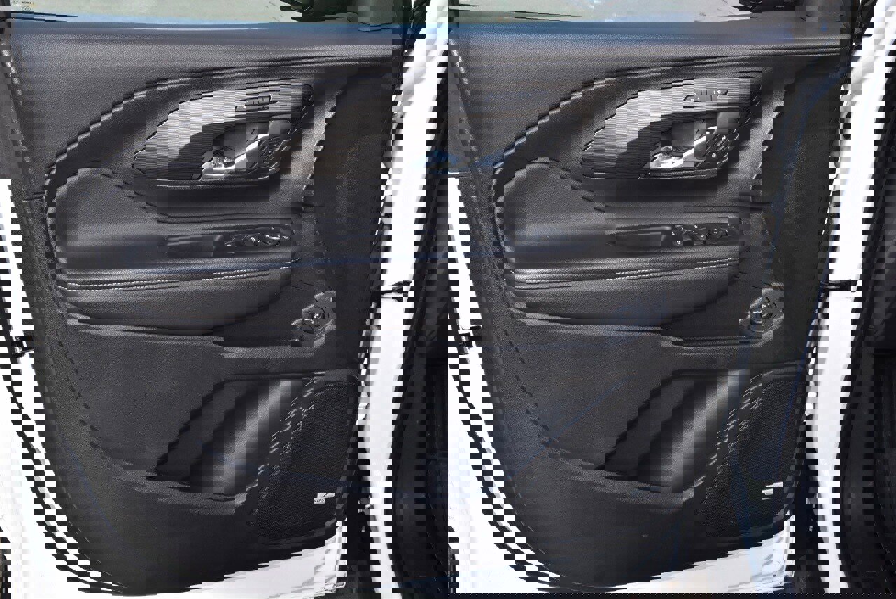 Used 2022 GMC Terrain SLT w/ Infotainment Package II image 34