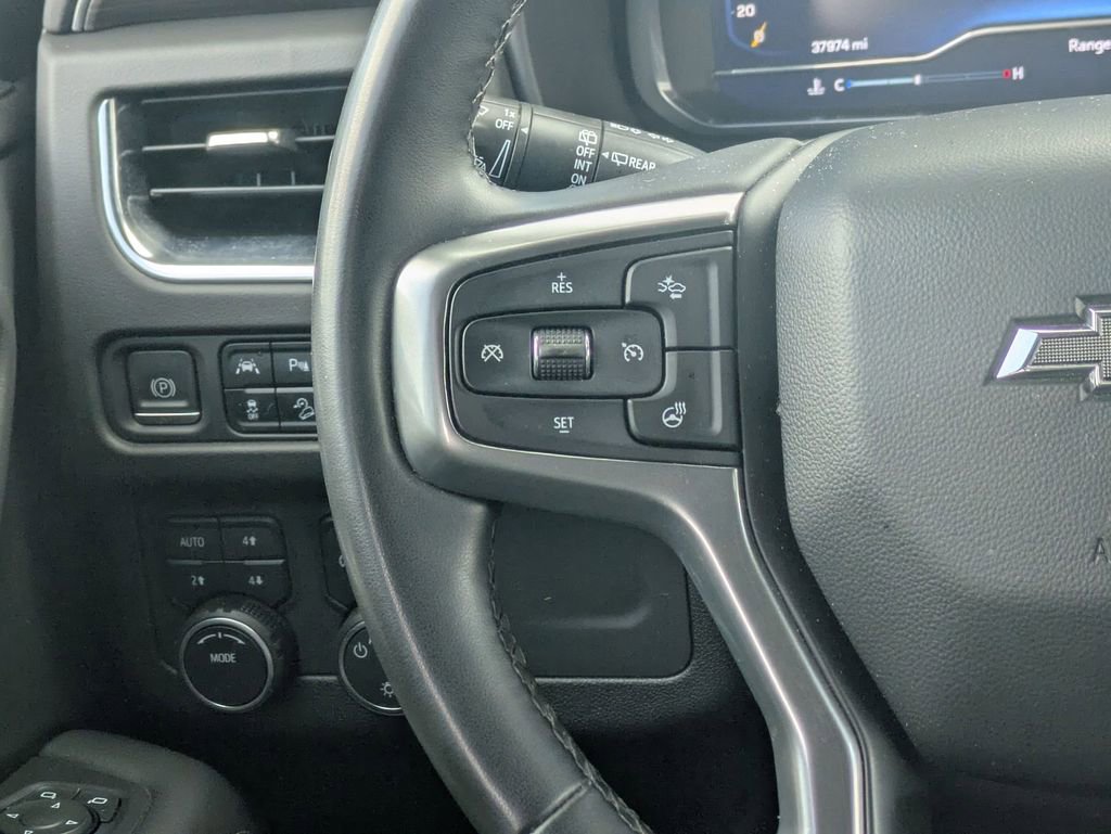 Used 2023 Chevrolet Suburban Z71 w/ Luxury Package image 13