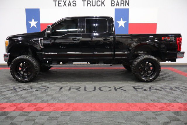 Used 2017 Ford F250 Lariat w/ Lariat Ultimate Package AWD/4WD image 1