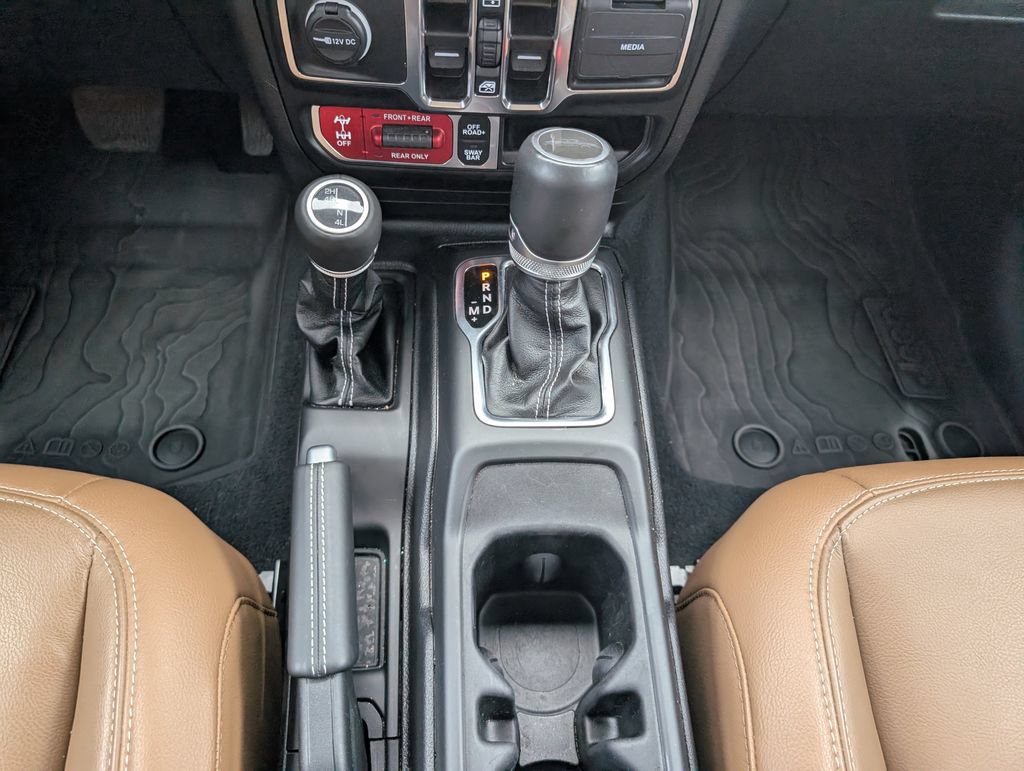 Used 2023 Jeep Gladiator Rubicon w/ LED Lighting Group AWD/4WD image 19