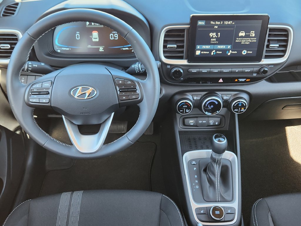 Used 2026 Hyundai Venue SEL FWD image 26