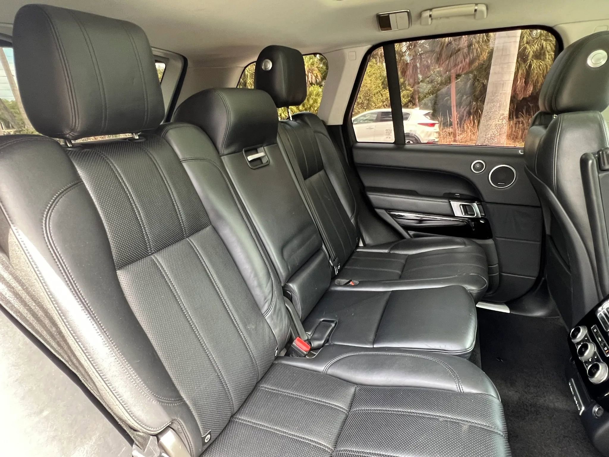Used 2013 Land Rover Range Rover HSE AWD/4WD image 29