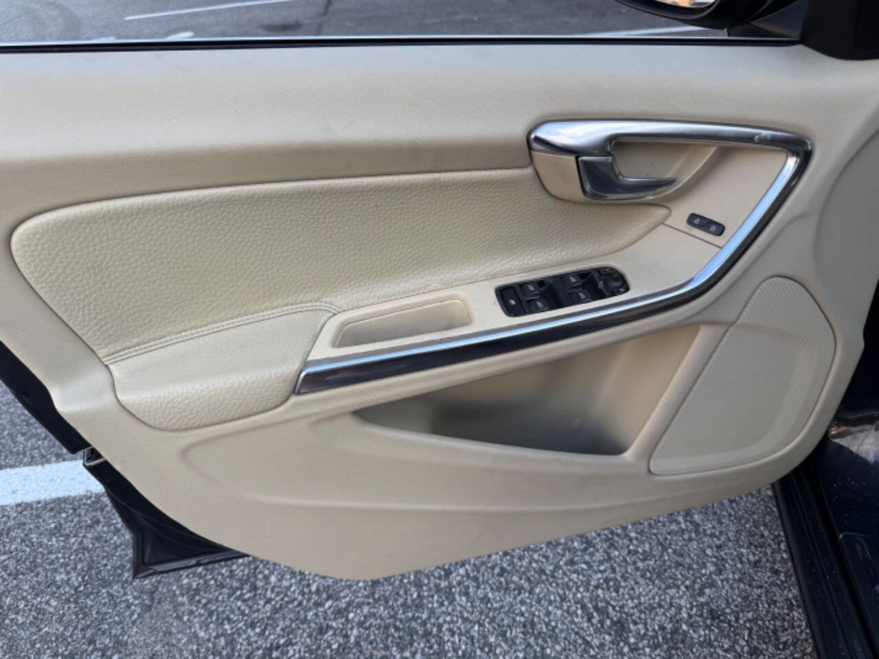 Used 2013 Volvo S60 T5 image 29