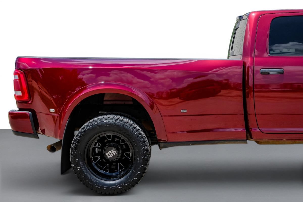 Used 2024 RAM 3500 Tradesman w/ Chrome Appearance Group AWD/4WD image 7