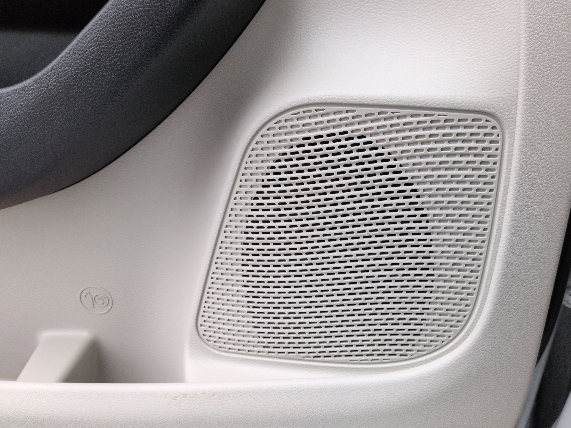 Used 2023 Chrysler Pacifica Touring-L image 23