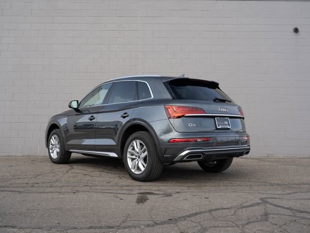 Used 2023 Audi Q5 2.0T Premium w/ Convenience Package image 3
