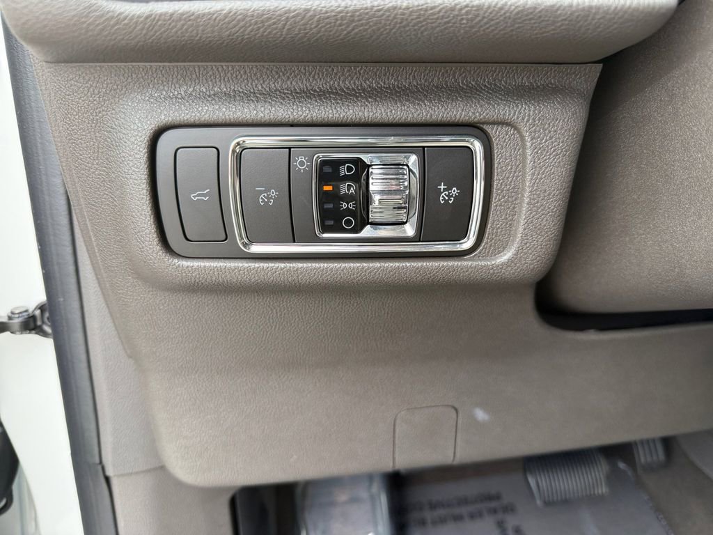 Used 2023 Lincoln Corsair Reserve w/ Equipment Group 201A image 25