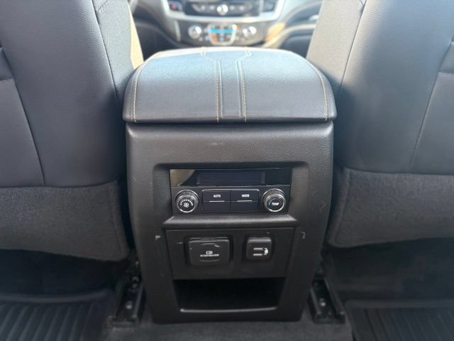 Used 2020 Chevrolet Traverse LT w/ LT Premium Package FWD image 13