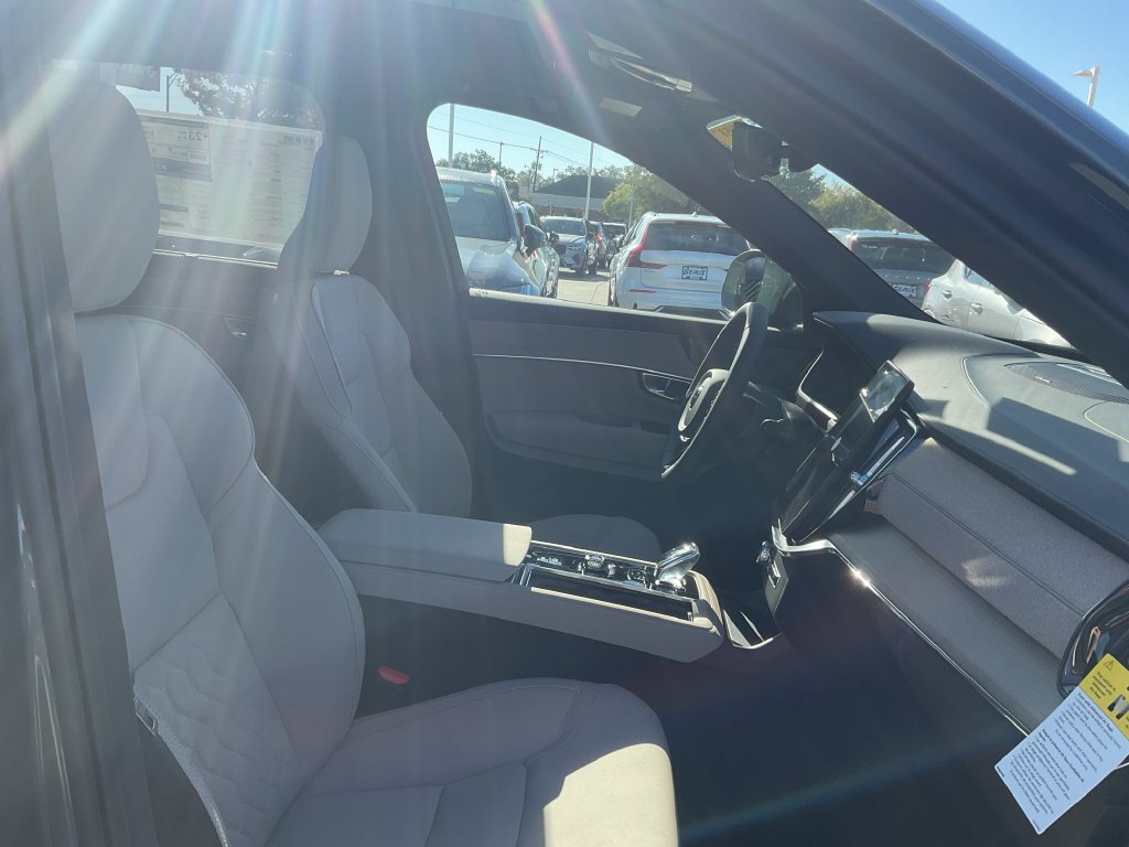 New 2027 Volvo XC90 B6 Plus AWD/4WD image 19