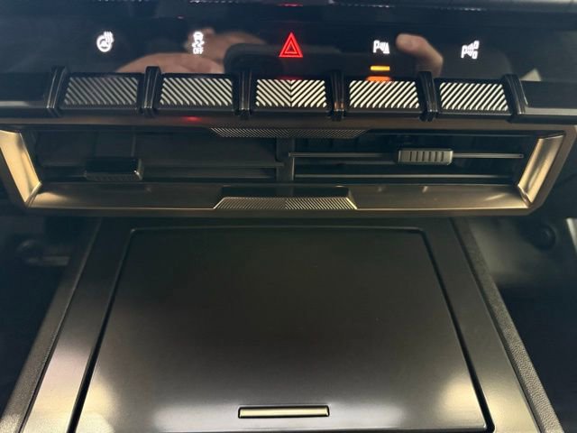 Used 2024 GMC Hummer EV 2X w/ LPO, Illumination Package image 38