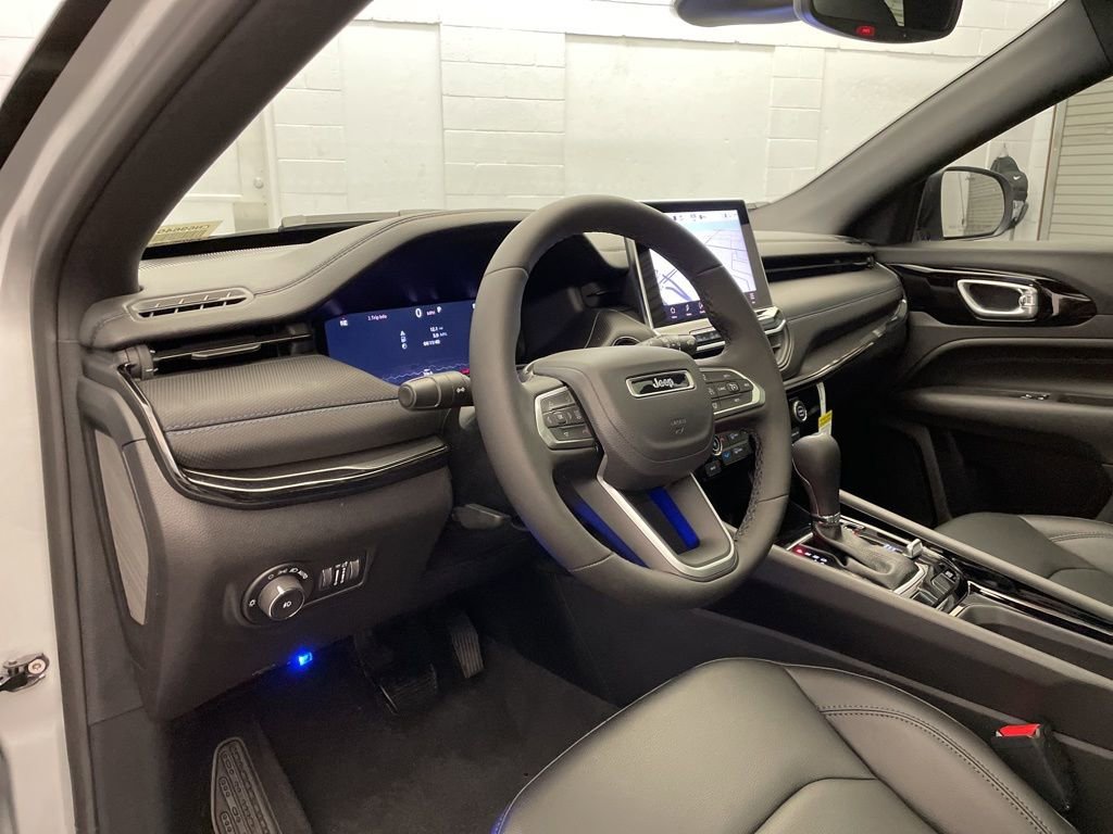 New 2026 Jeep Compass Limited w/ Sun, Sound & Navigation Group AWD/4WD image 15