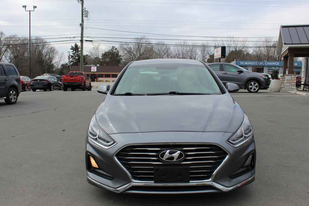 Used 2018 Hyundai Sonata SE image 2