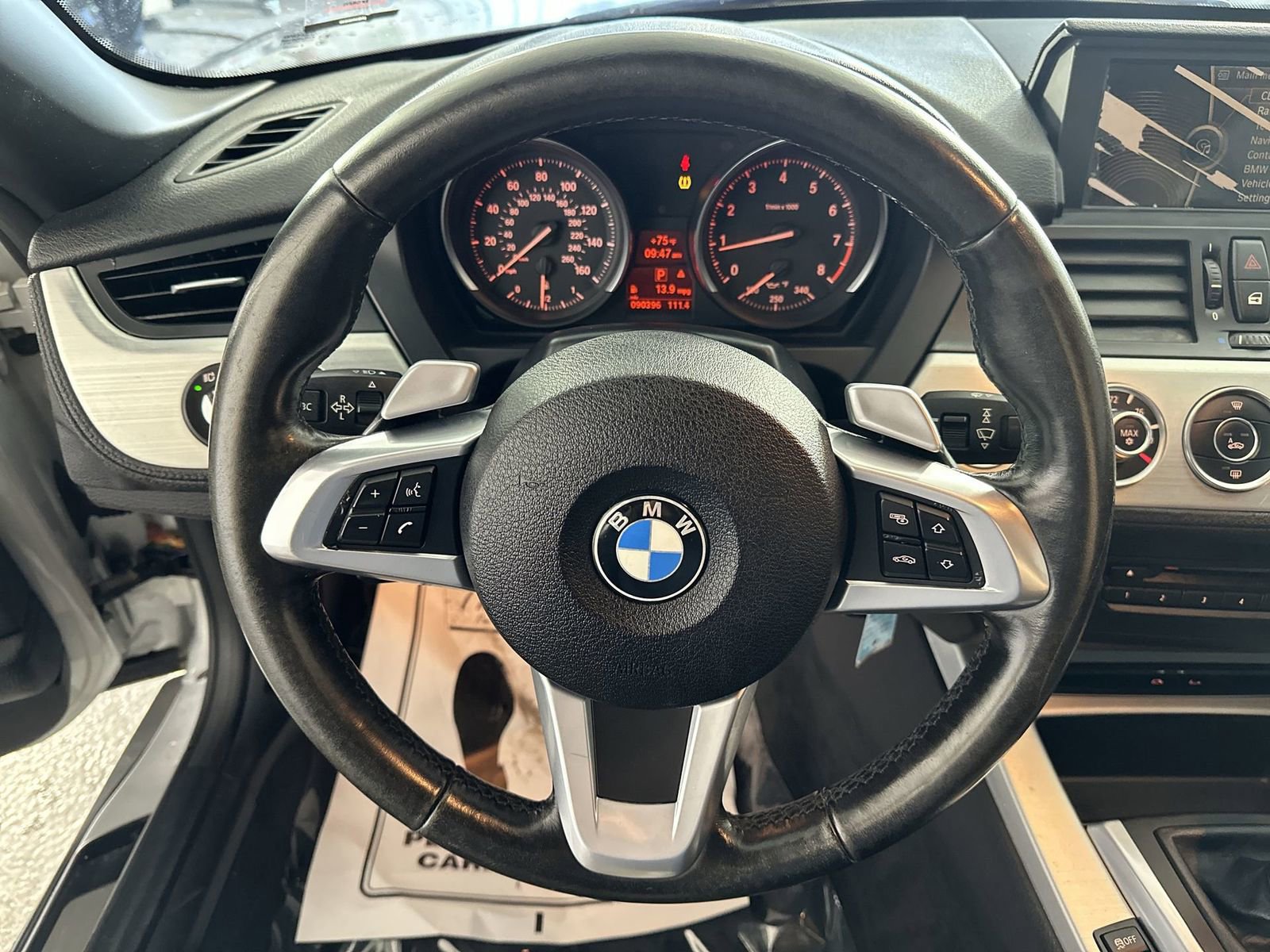 Used 2011 BMW Z4 sDrive35i image 14