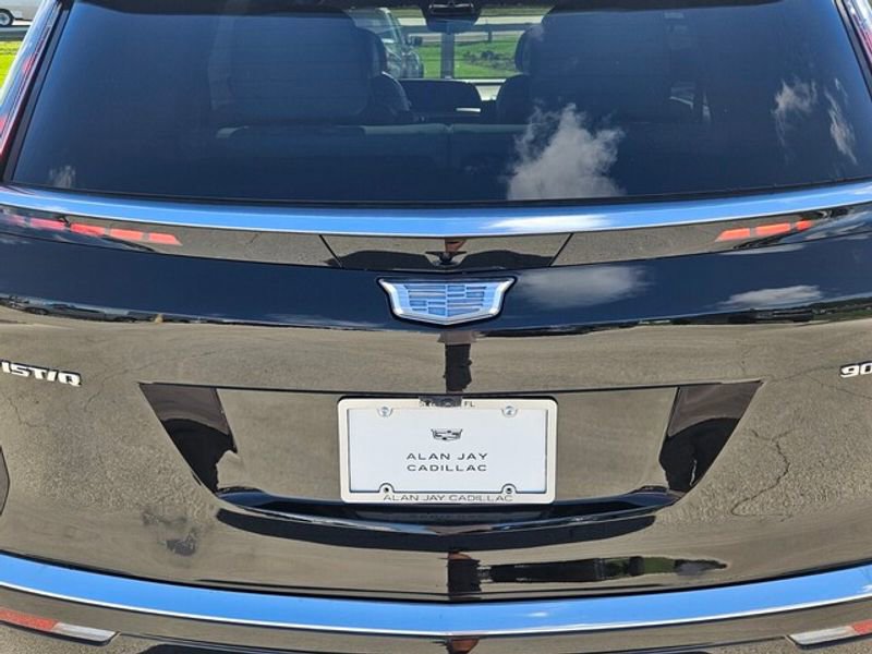 New 2026 Cadillac Vistiq Luxury image 13