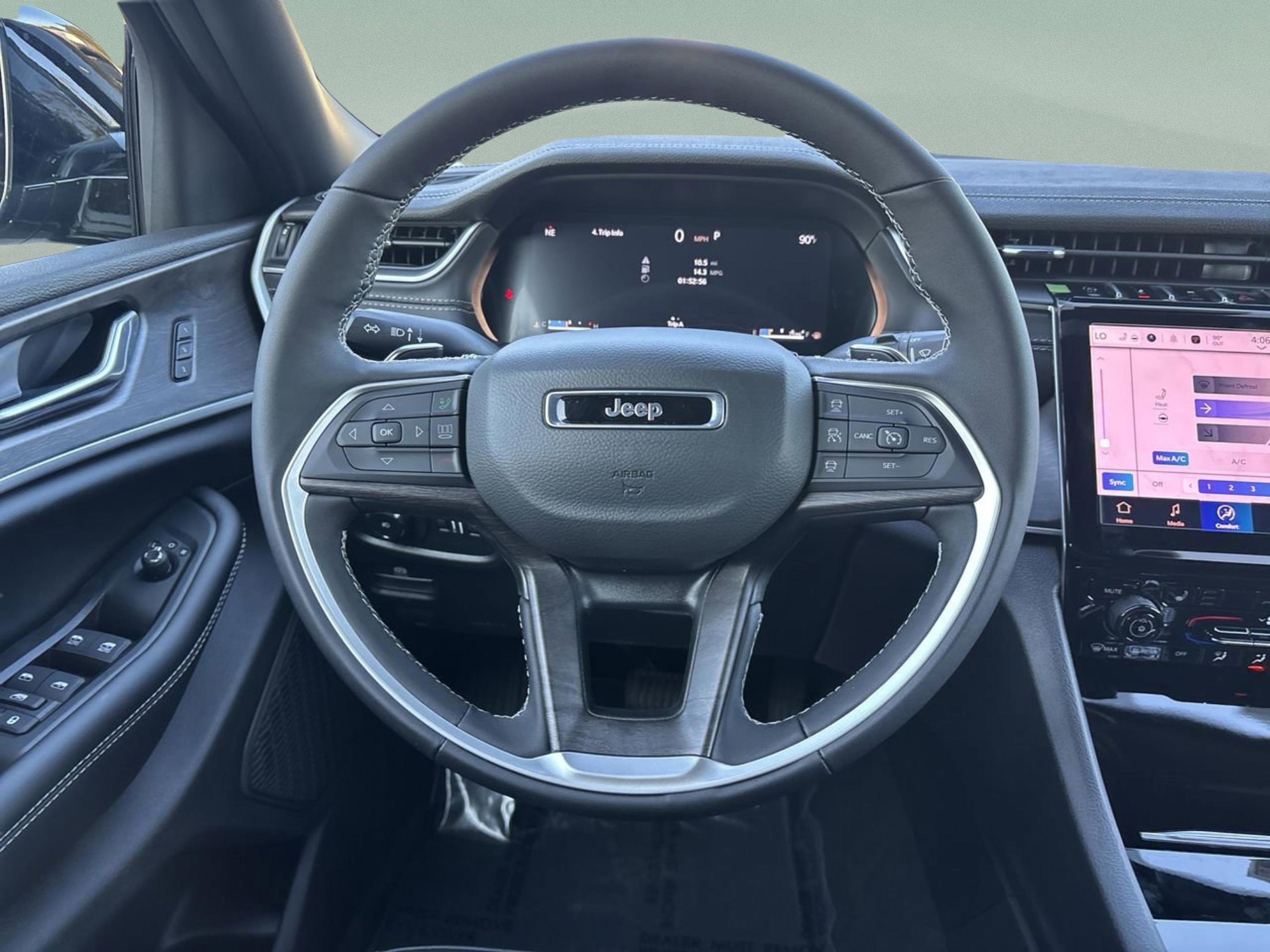 New 2025 Jeep Grand Cherokee Limited image 13