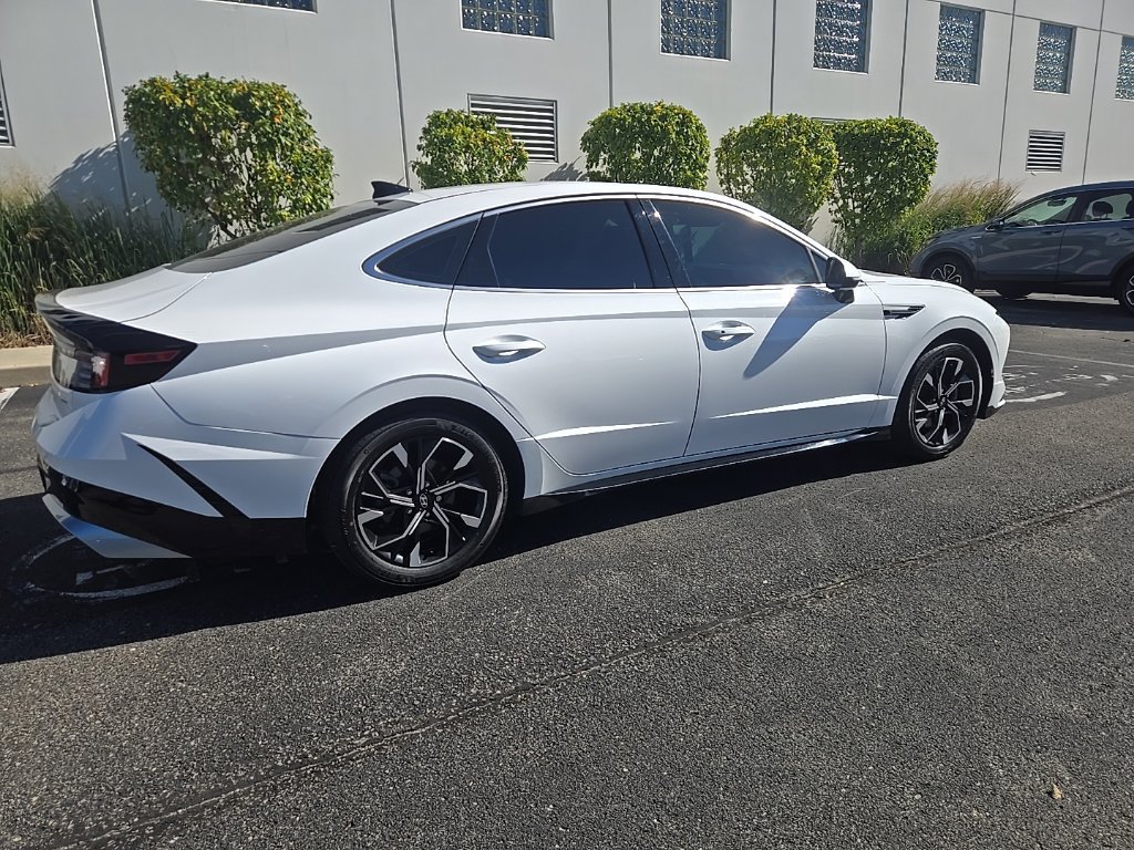 Certified 2024 Hyundai Sonata SEL AWD/4WD image 8