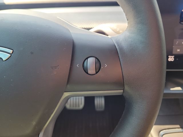 Used 2022 Tesla Model Y Performance AWD/4WD image 24