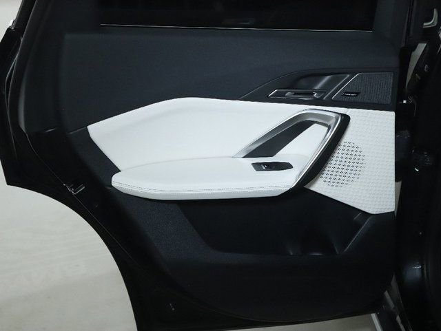 Used 2026 BMW X1 xDrive28i image 15