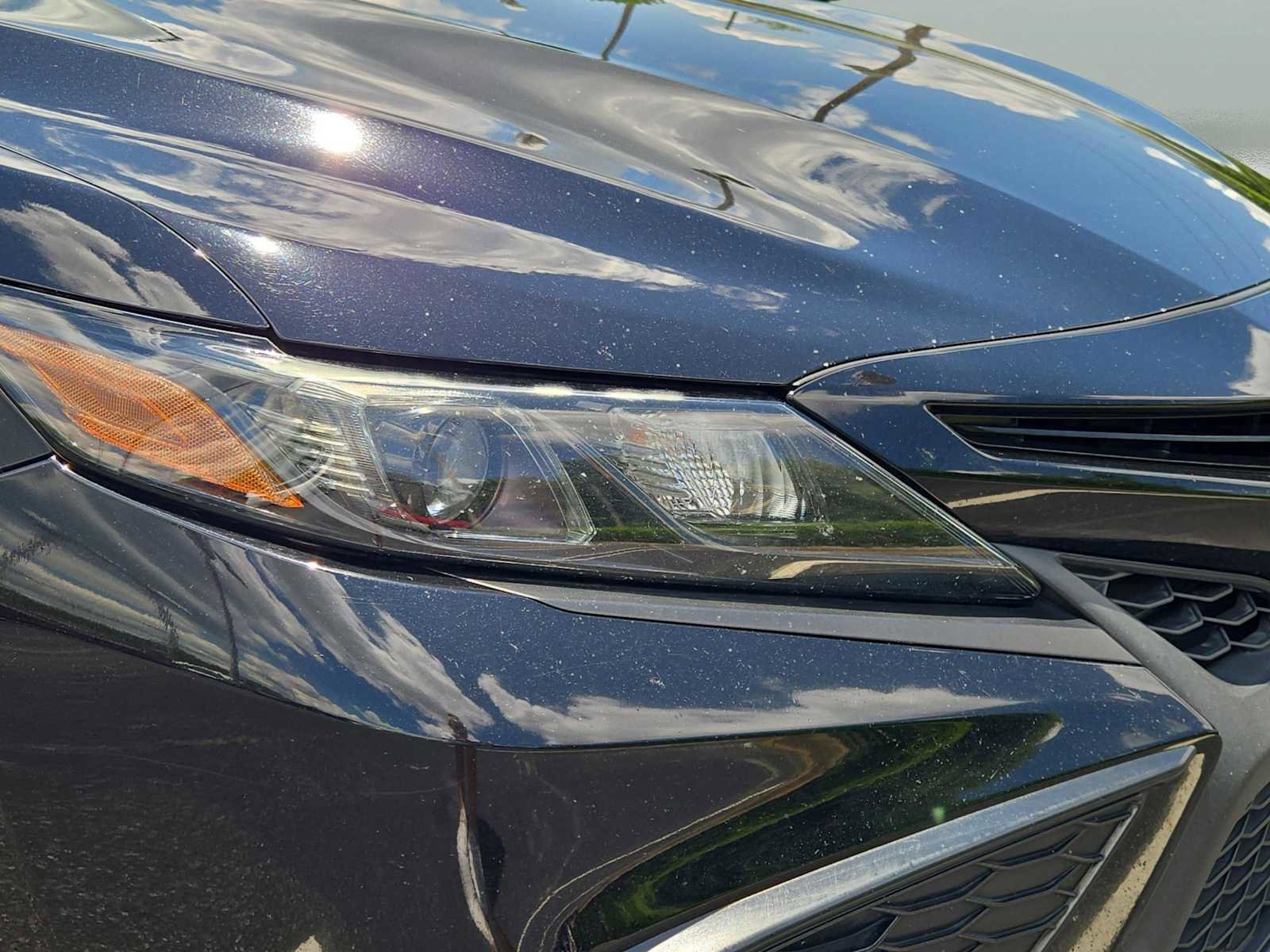 Used 2021 Toyota Camry SE w/ Convenience Package FWD video 2