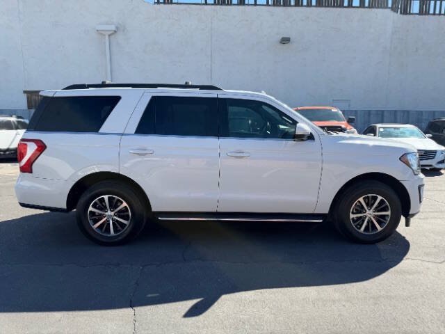 Used 2020 Ford Expedition XLT w/ Equipment Group 202A AWD/4WD image 2