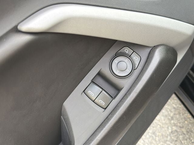 Used 2023 Chevrolet Camaro LT RWD image 17