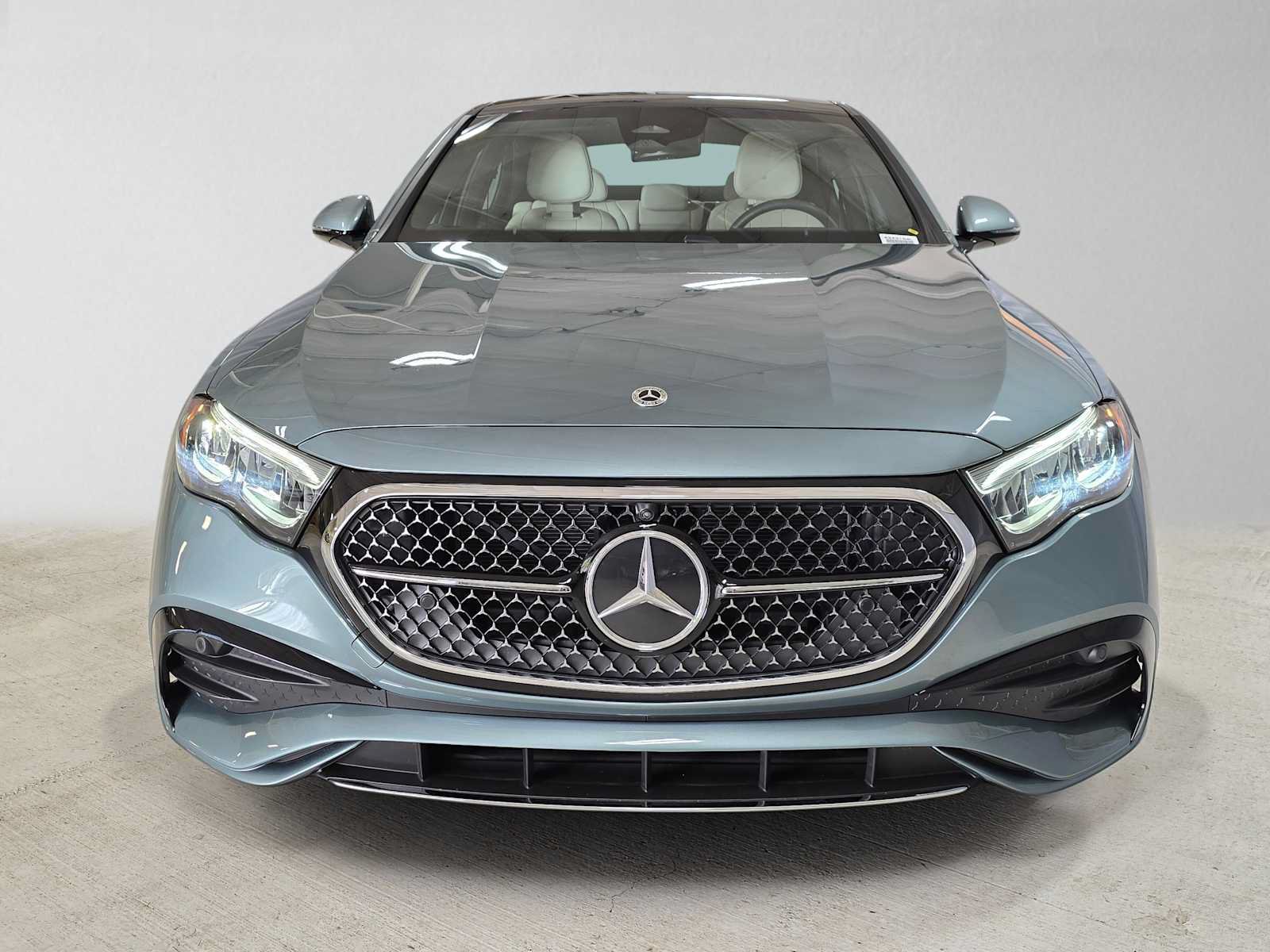 Used 2026 Mercedes-Benz E 350 4MATIC Sedan image 8