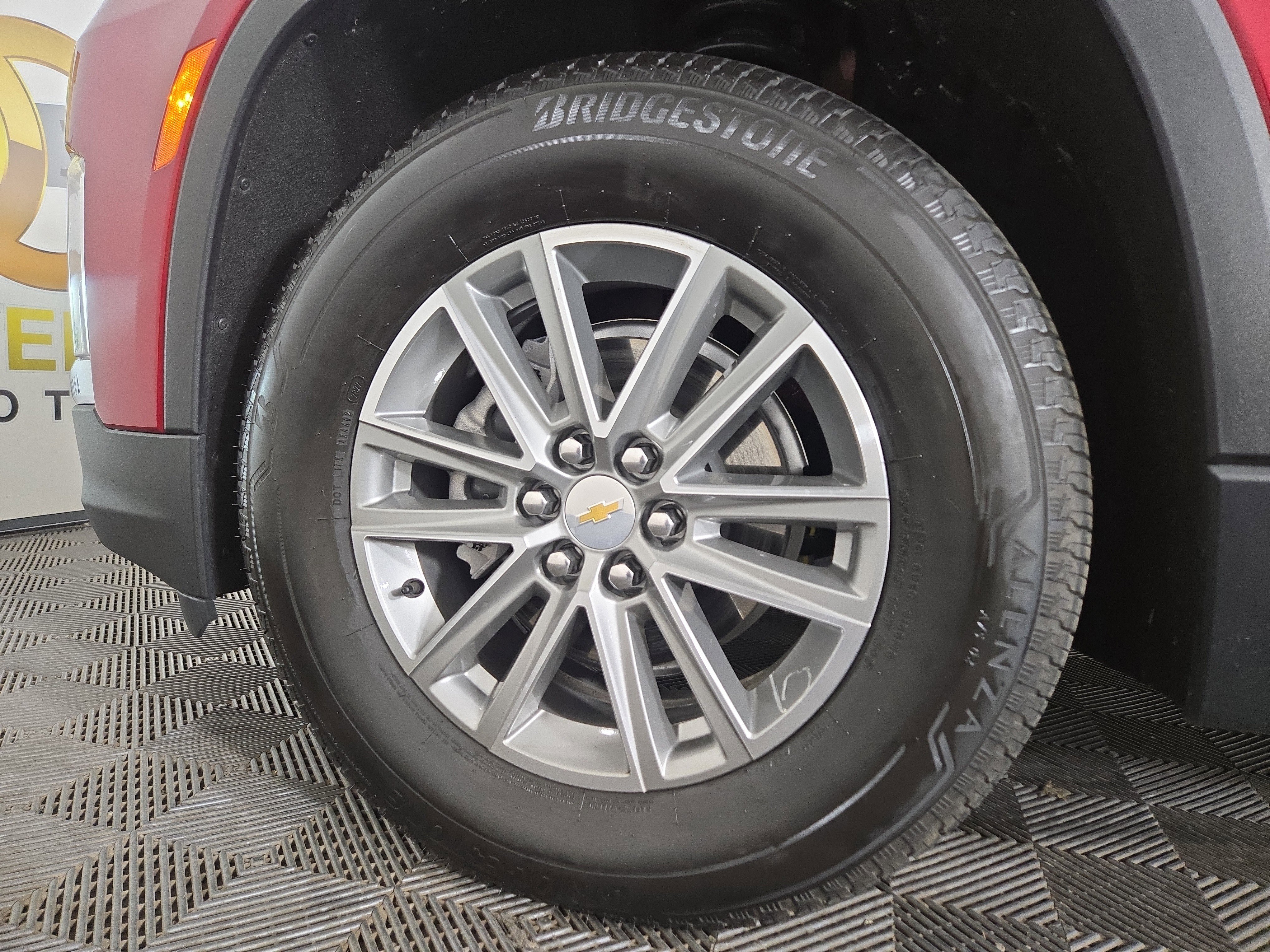 Certified 2023 Chevrolet Traverse LT image 35