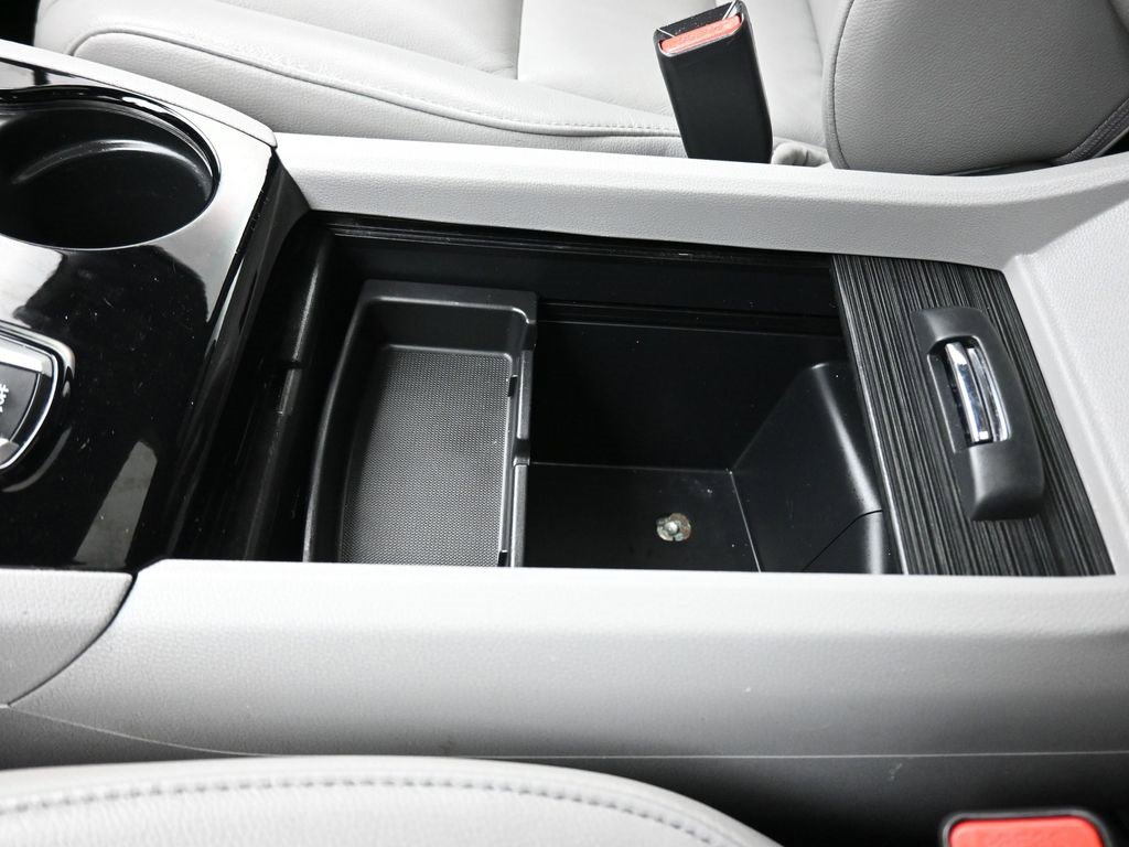 Used 2016 Honda Pilot Touring image 26