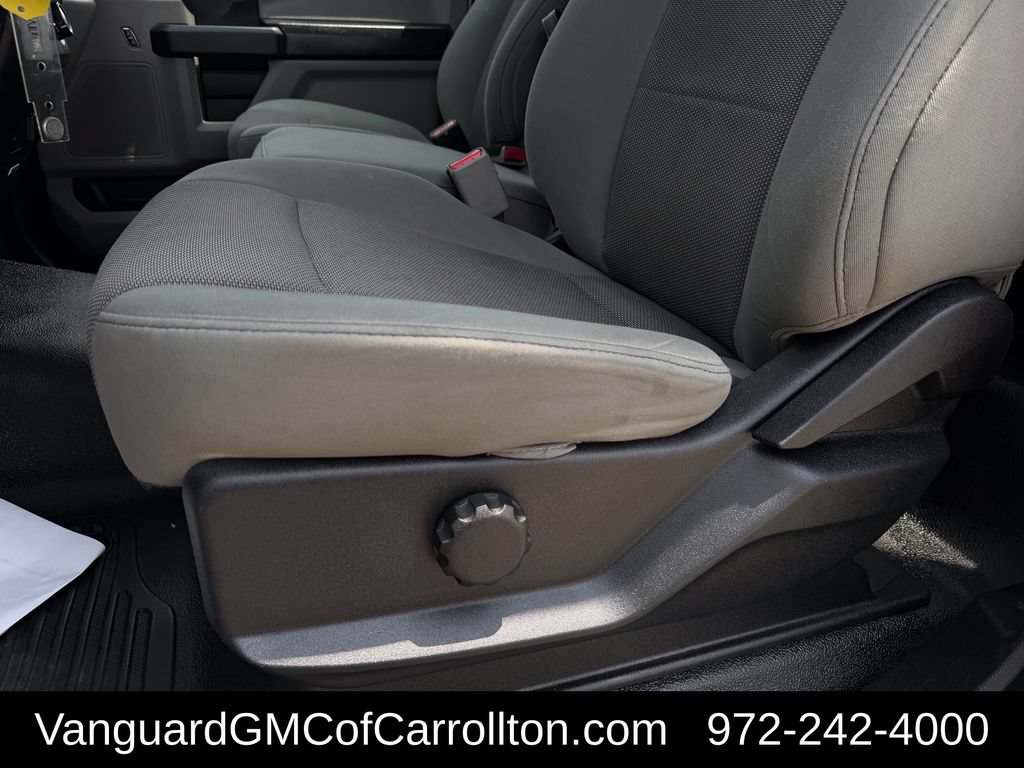 Used 2017 Ford F550 4x4 Regular Cab Super Duty image 26