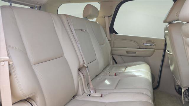 Used 2007 Cadillac Escalade 2WD w/ Climate Package image 20