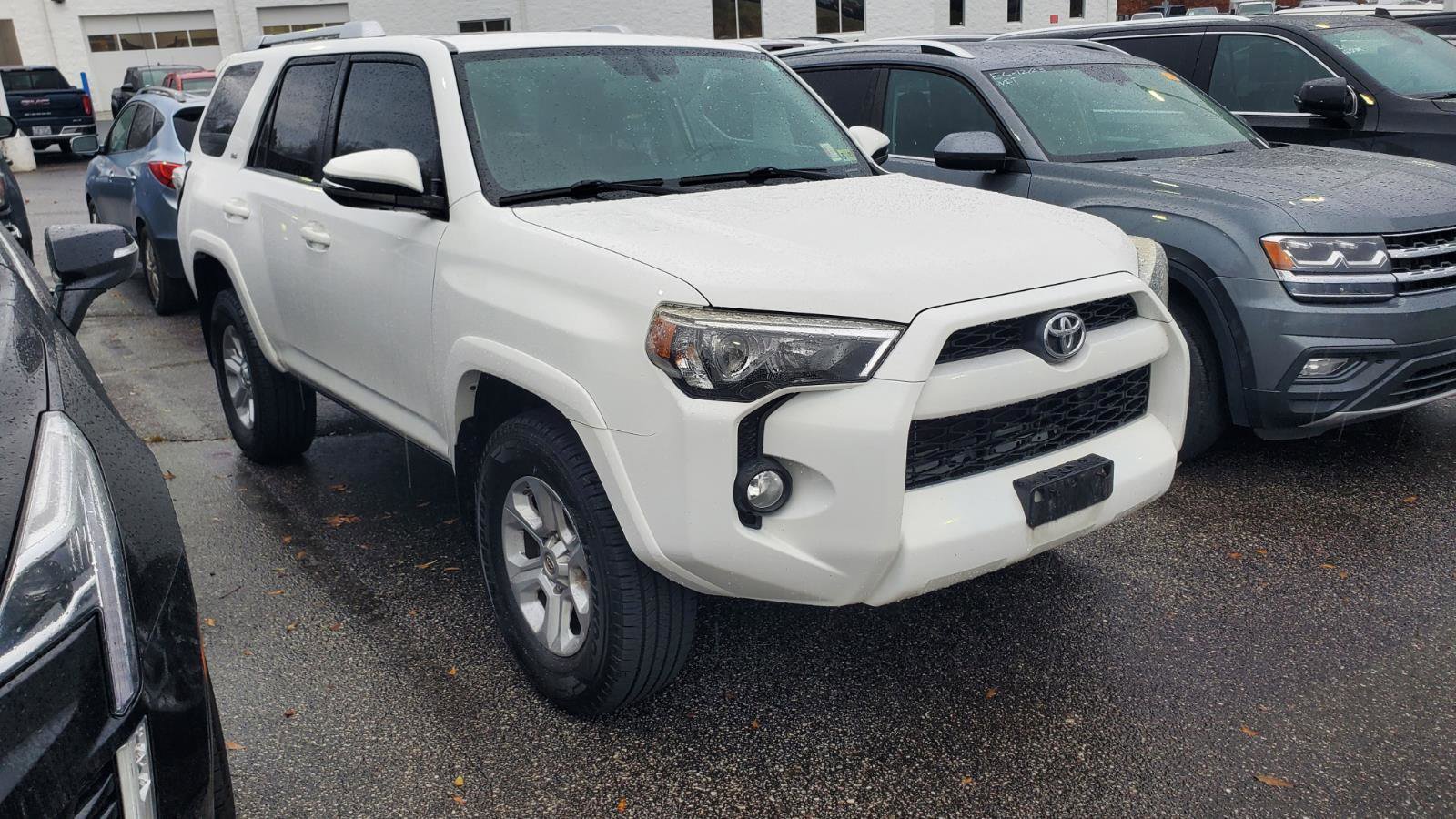 Used 2016 Toyota 4Runner SR5 image 2