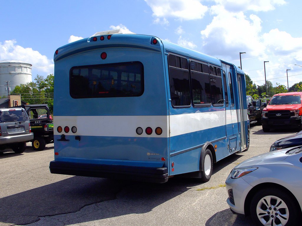 Used 2019 Ford E-450 and Econoline 450 Super Duty w/ Shuttle Bus Prep Package RWD image 5