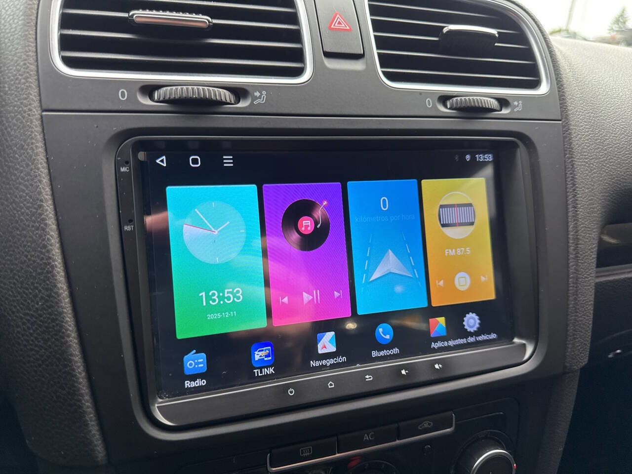 Used 2012 Volkswagen Golf 4-Door image 32