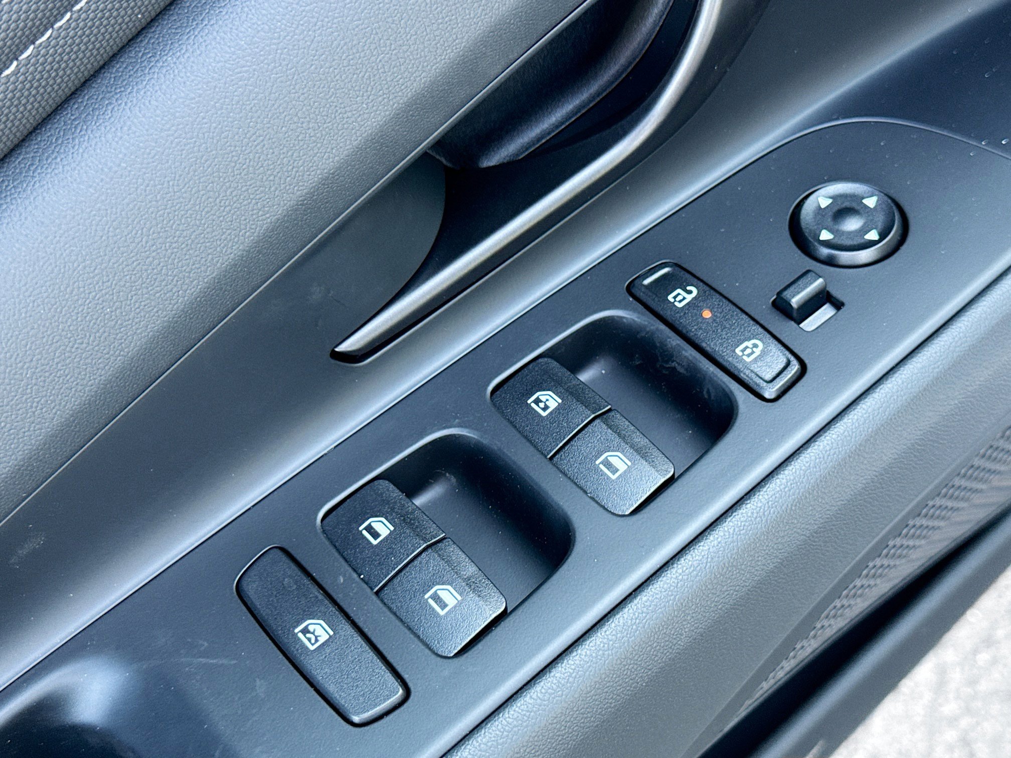 New 2026 Hyundai Elantra Sport FWD image 7
