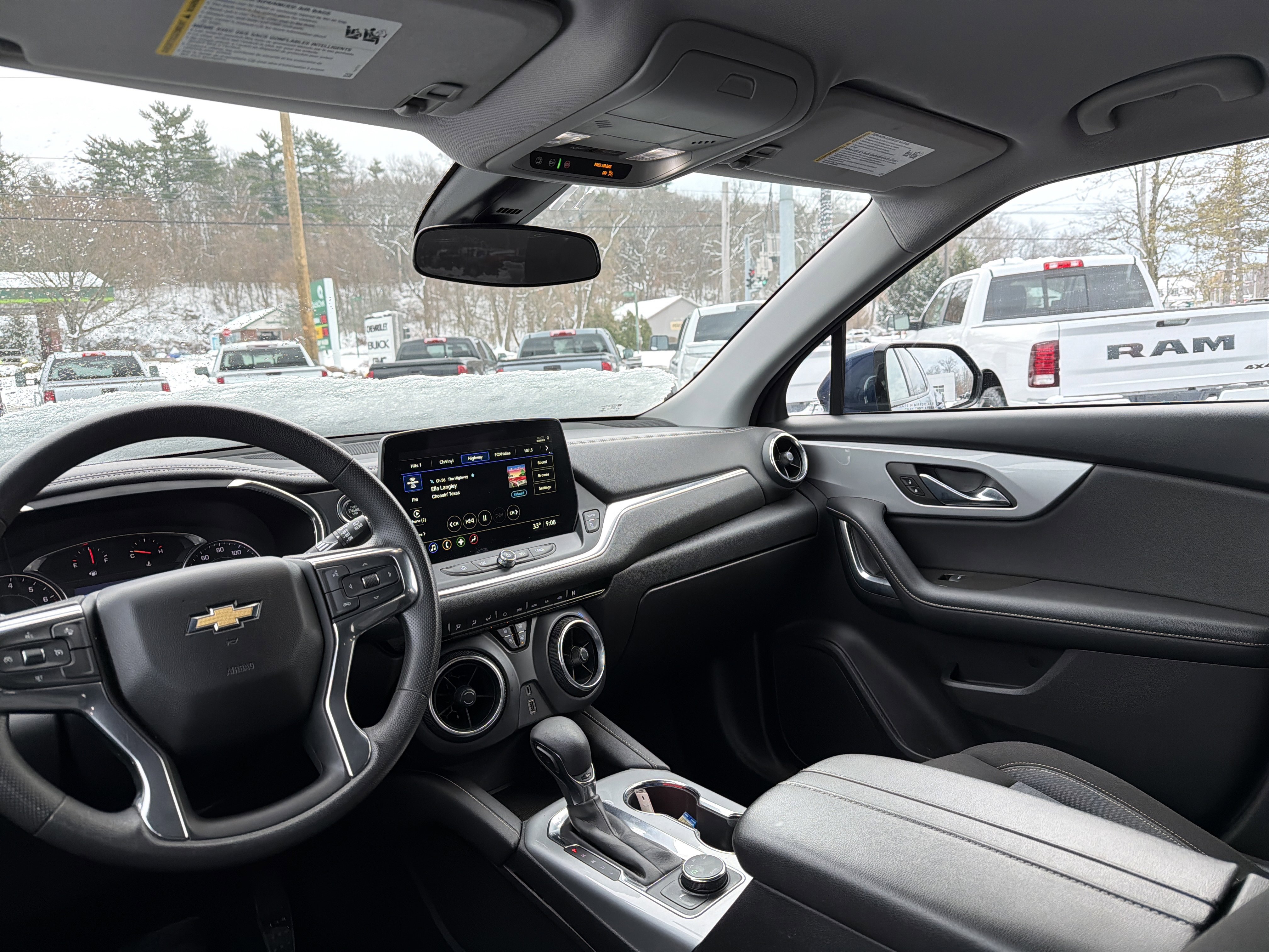 Used 2023 Chevrolet Blazer LT image 15