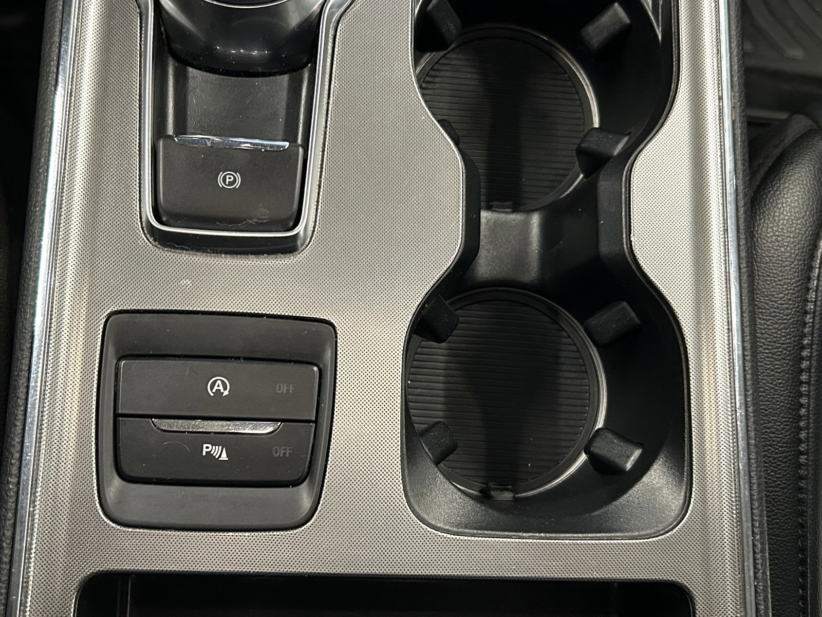 Used 2022 Ford Edge Titanium image 37