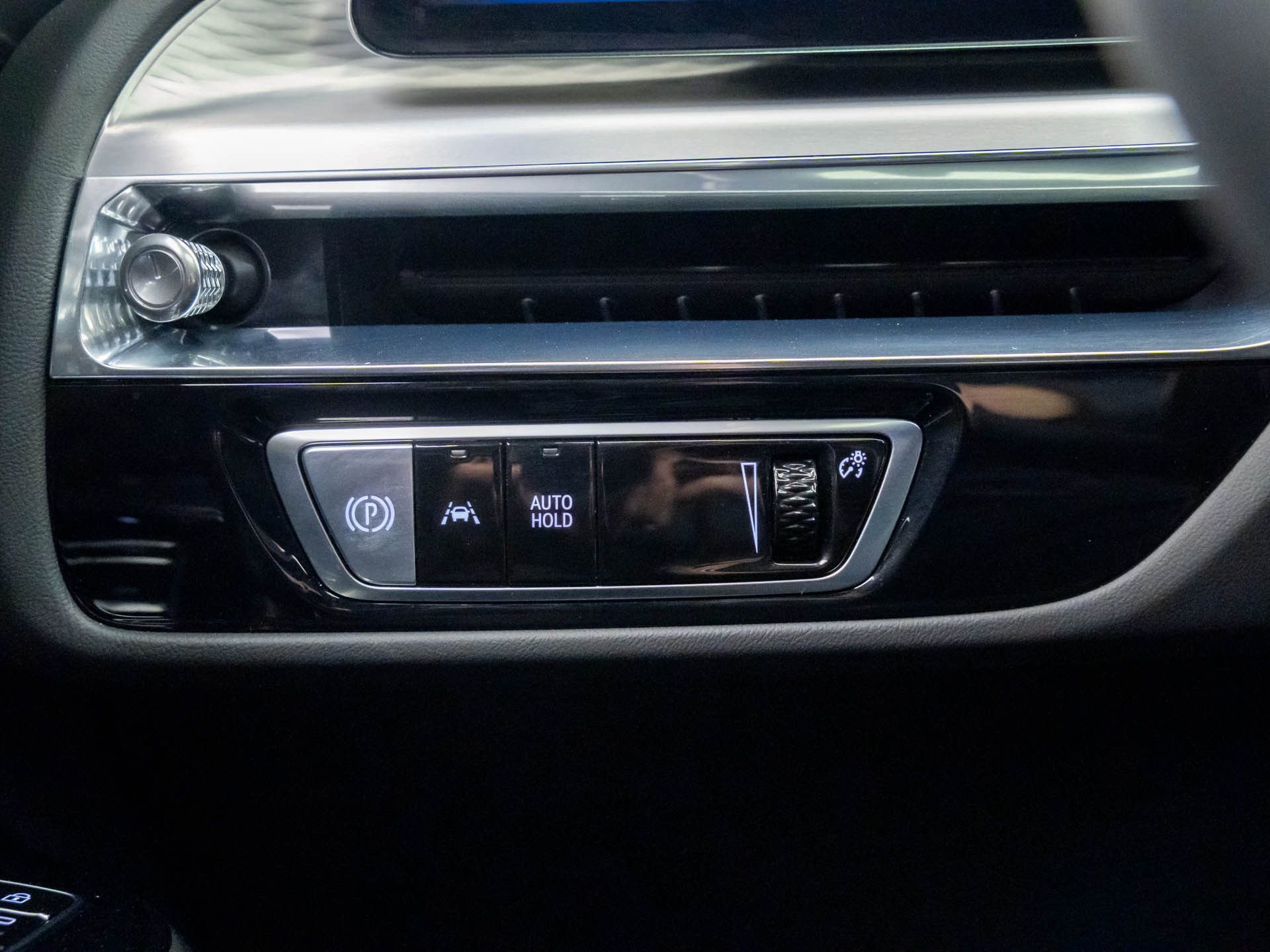 Certified 2025 Cadillac Lyriq Luxury w/ LPO, Floor Liner Package image 26