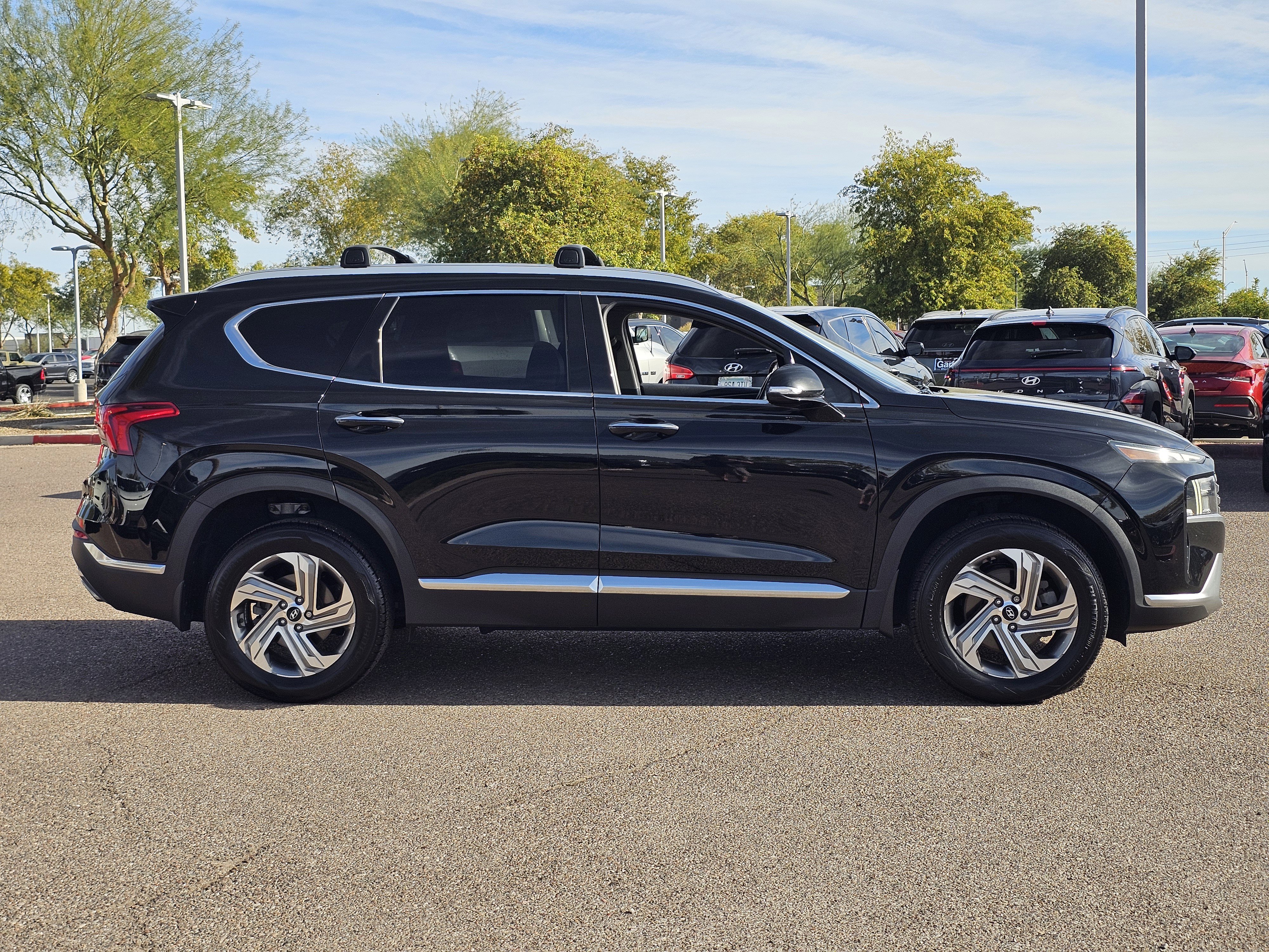 Used 2021 Hyundai Santa Fe SEL w/ Convenience + Premium Package image 2