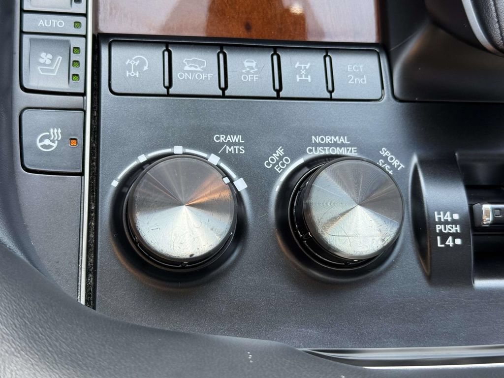 Used 2018 Lexus LX 570 4WD w/ Luxury Package image 30