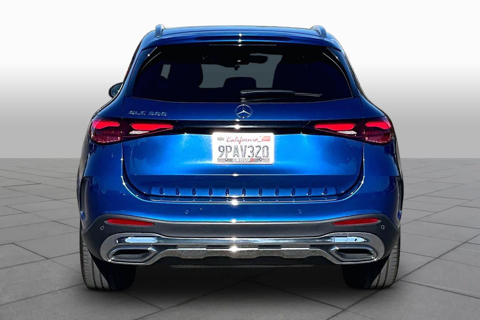 Used 2023 Mercedes-Benz GLC 300 image 4