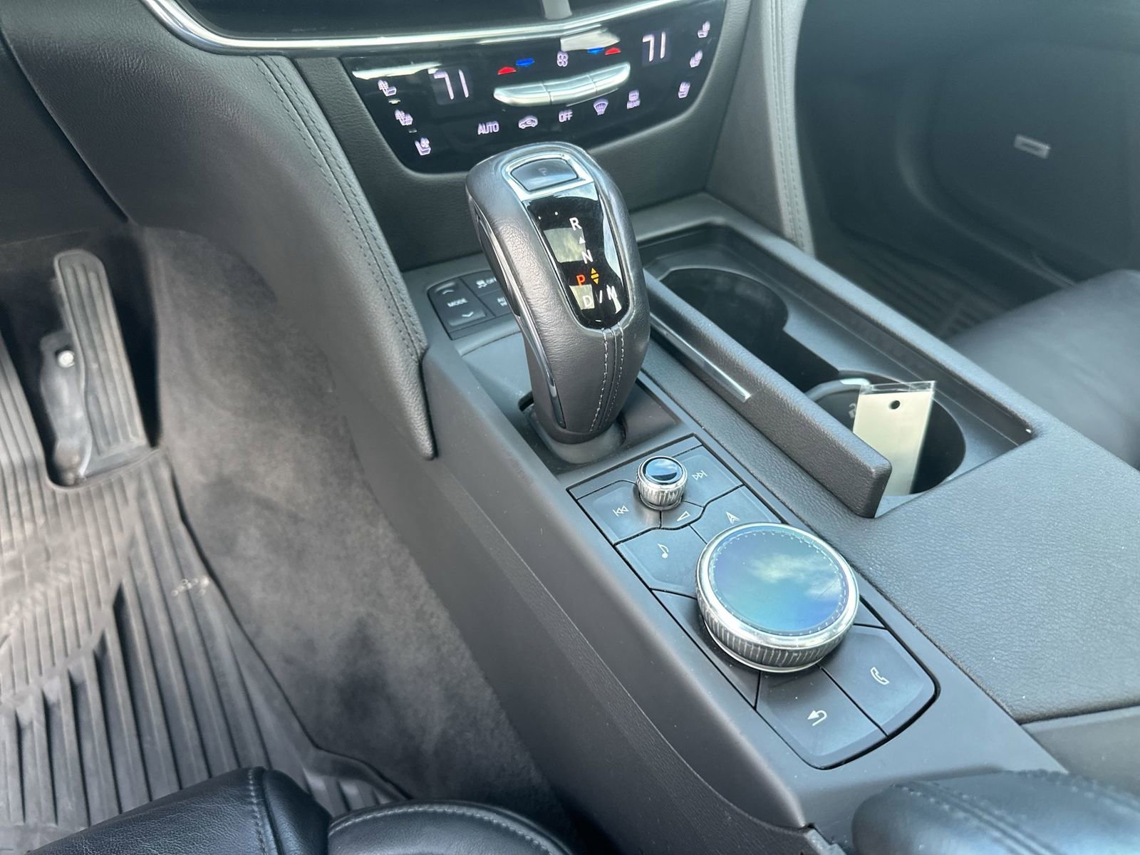 Used 2020 Cadillac CT6 Premium Luxury w/ LPO, Exterior Accent Package AWD/4WD image 16